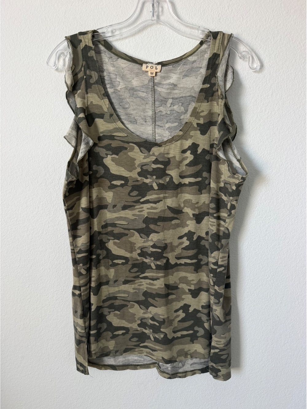 POL Ruffled Sleeveless Scoop Neck Army Green Camo Hi-Low Tank Top Women's Size M